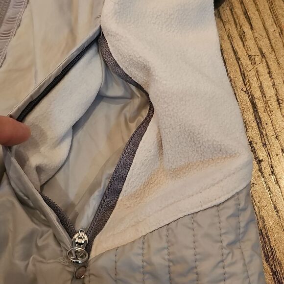 Lululemon Size 6 Fleec3 Quilted Zip Up Jacket - Picture 5 of 12